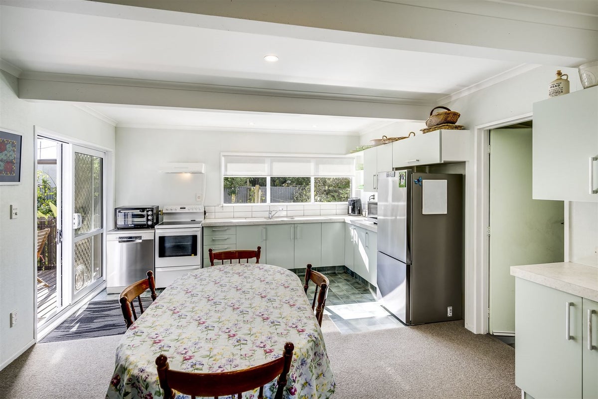 18 Plunket Street, Tamatea, Napier - Carousel 2
