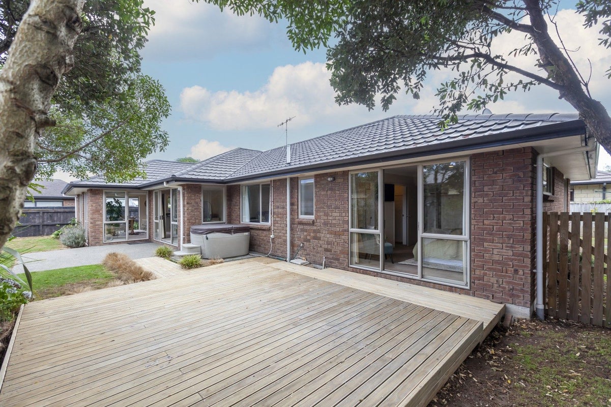 9 Hulme Way, Raumati Beach, Paraparaumu - Carousel 1