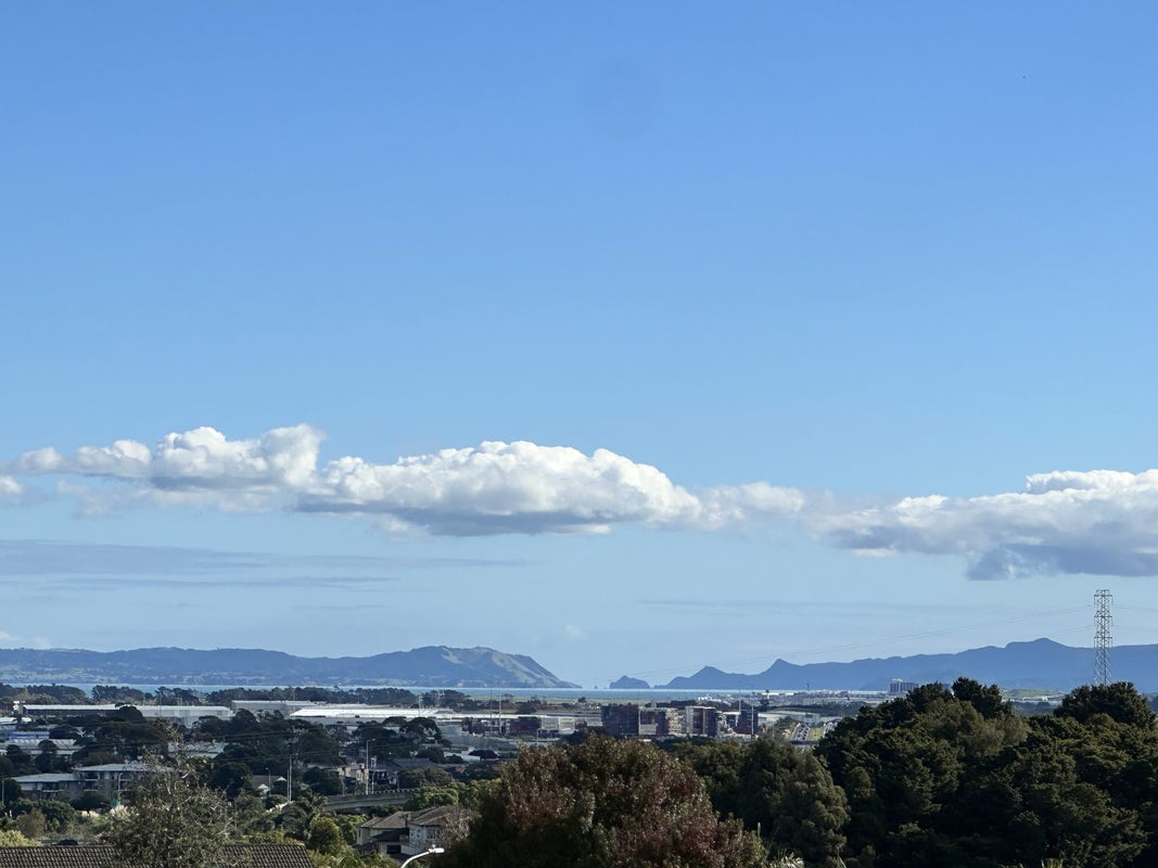 12 Melia Grove, Goodwood Heights, Auckland - Carousel 2