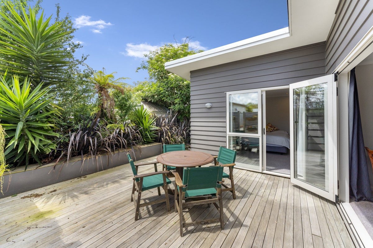 6A Chelwood Street, Takaro, Palmerston North - Carousel 1