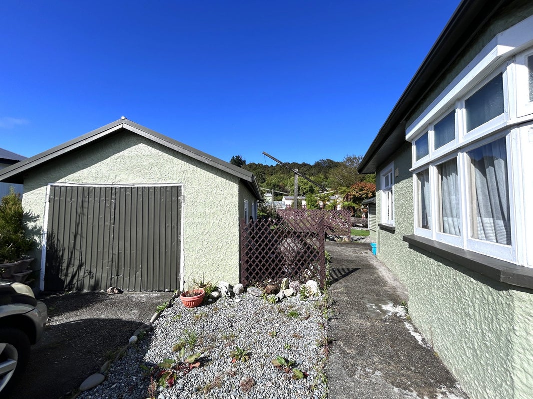 25 MacDougall Avenue, Dunollie, Runanga - Carousel 19