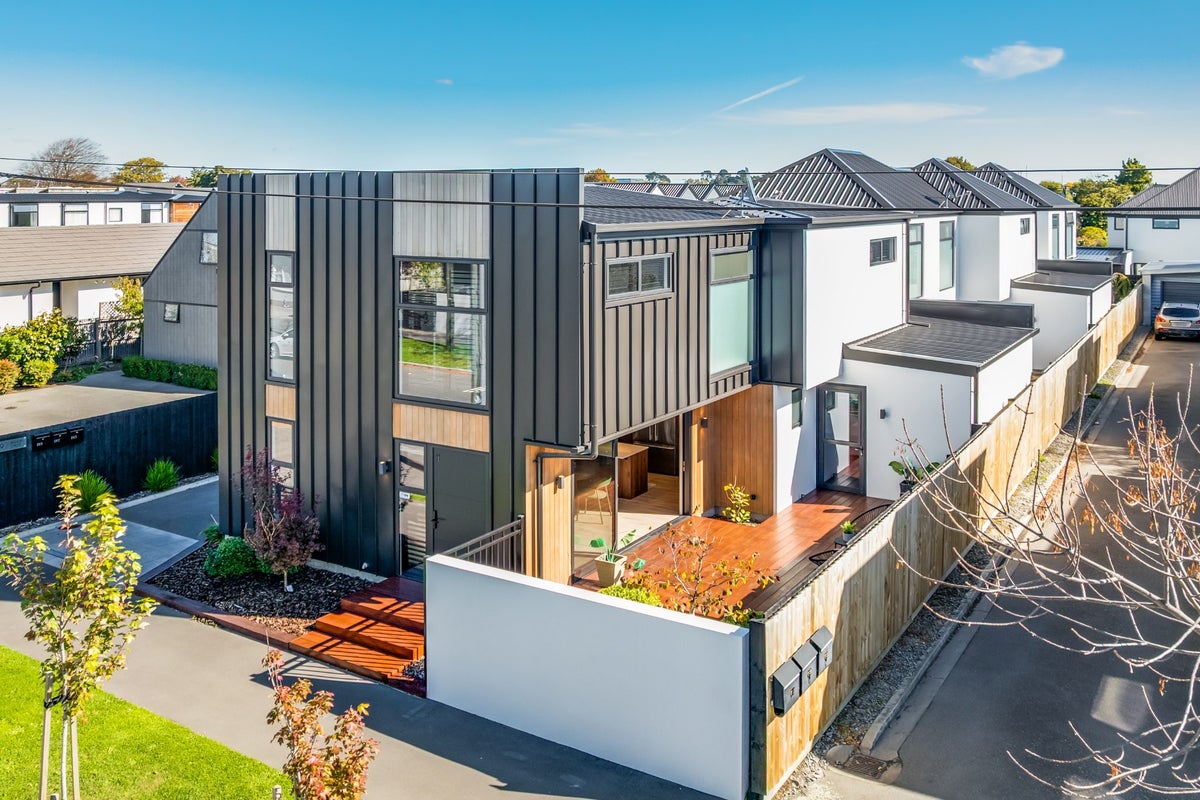1/69 Bishop Street, St Albans, Christchurch - Carousel 2