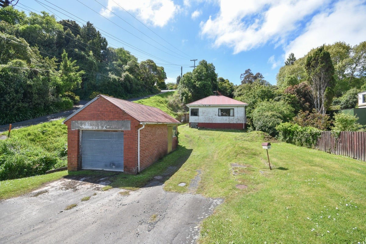 12 Kellas Street, Macandrew Bay, Dunedin - Carousel 1