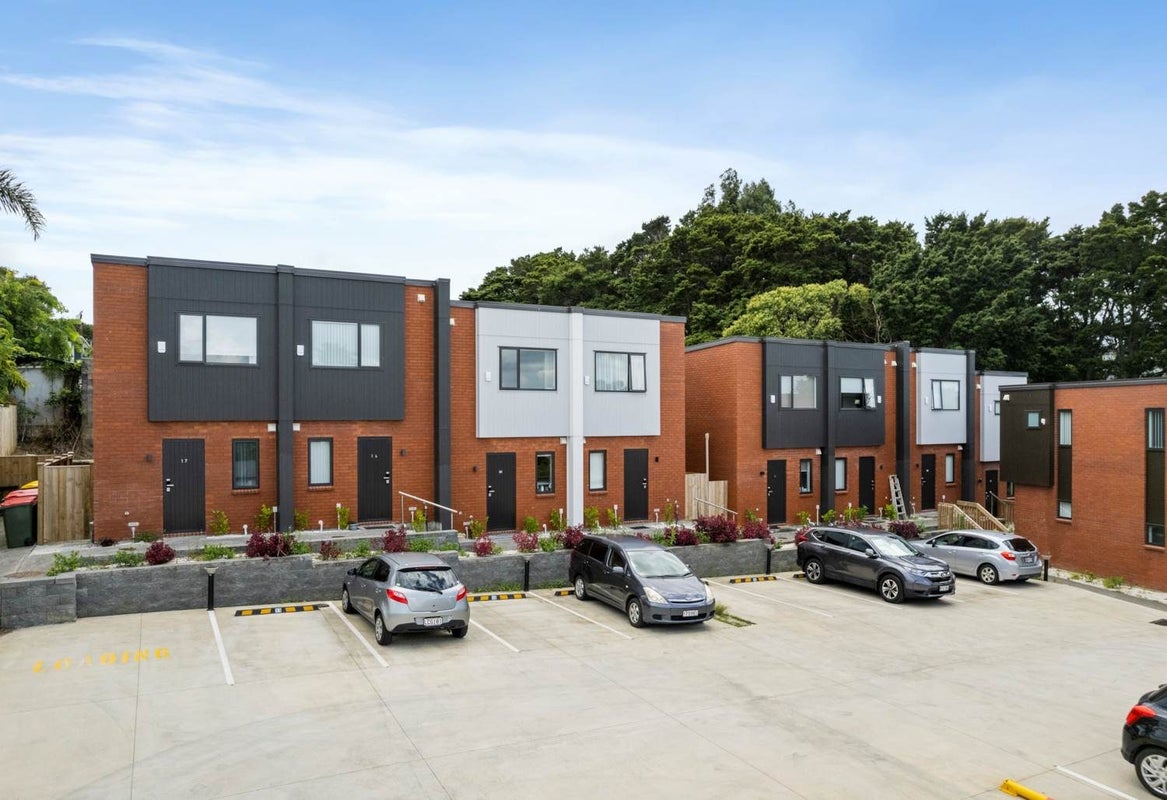 10/72 Alfriston Road, Manurewa East, Auckland - Carousel 1