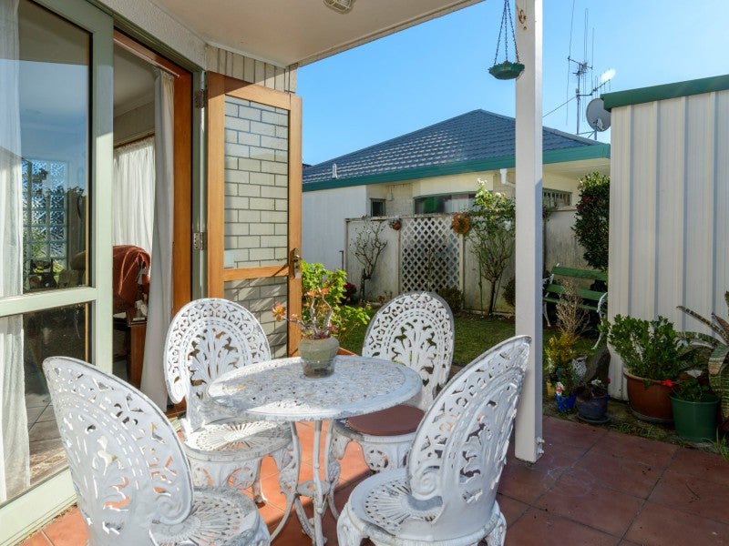 1392C Cameron Road, Greerton, Tauranga - Carousel 2