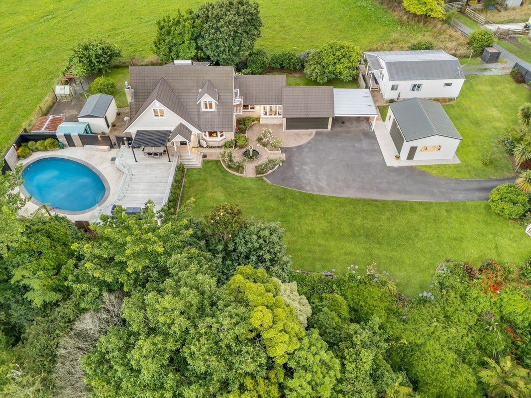 1/143 Tirau Road, Cambridge, Hamilton - Carousel 2