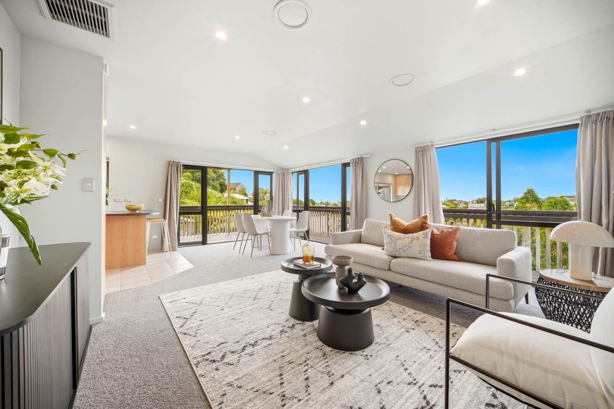 278A Glamorgan Drive, Northcross, Auckland - Carousel 1
