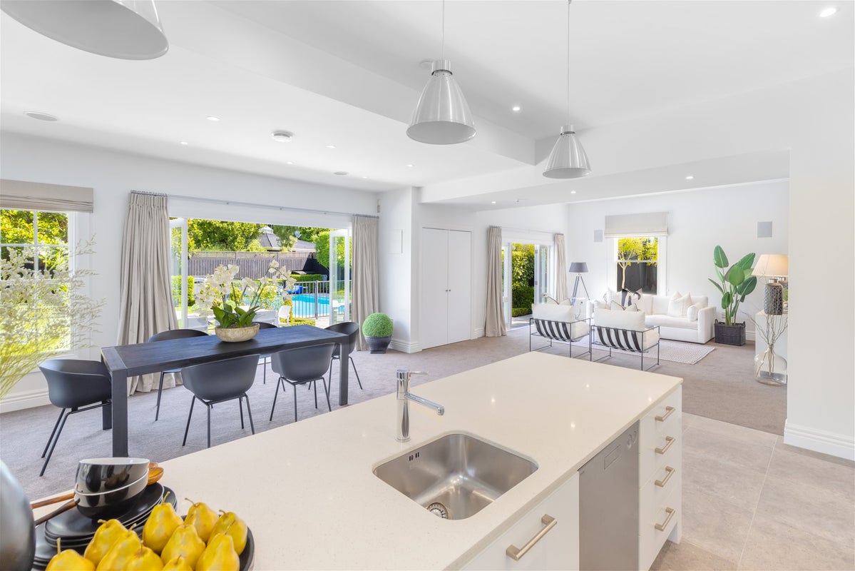 23 Bristol Street, St Albans, Christchurch - Carousel 10