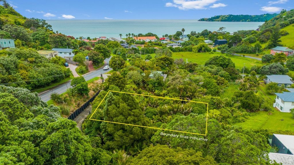 7 Onetangi Road, Onetangi, Waiheke Island - Carousel 1