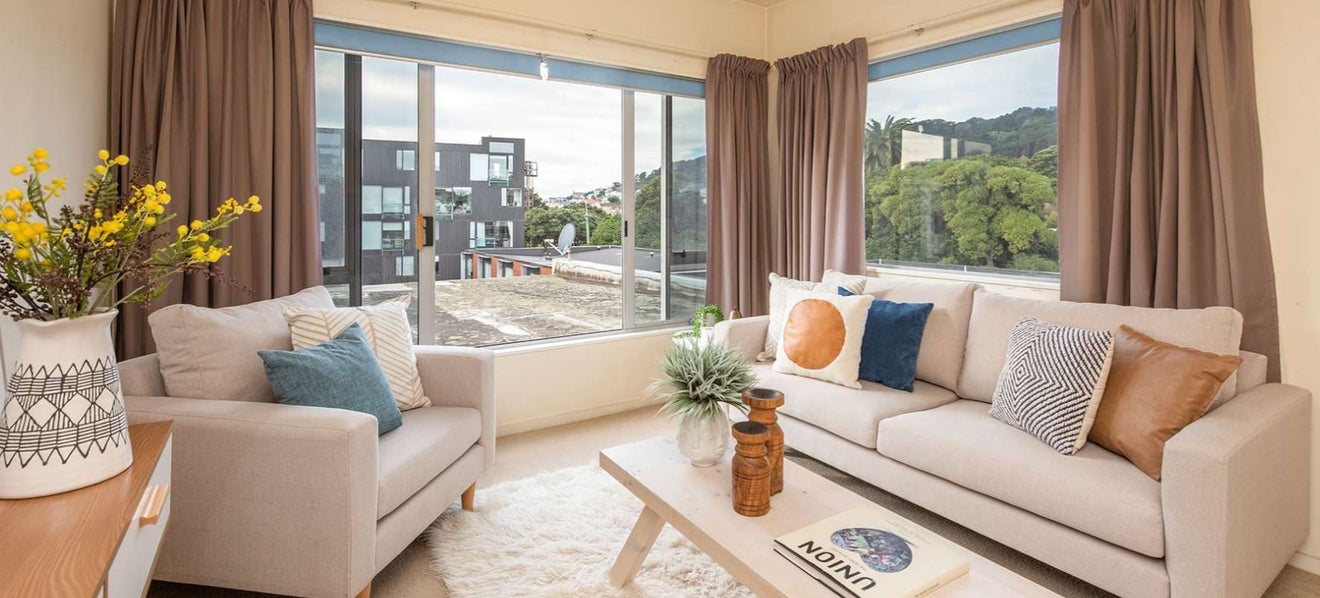 11/17 Adelaide Road, Mount Cook, Wellington - Carousel 1
