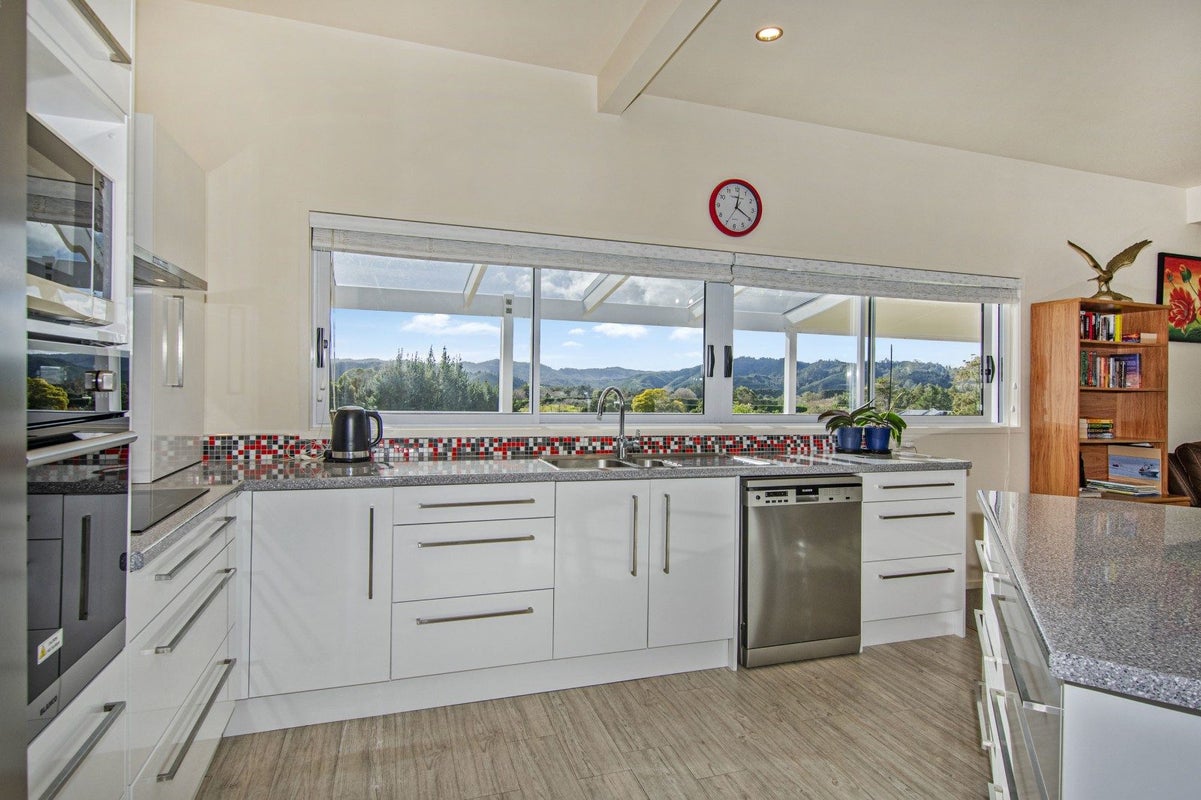 458 Vinegar Hill Road, Kamo - Carousel 1