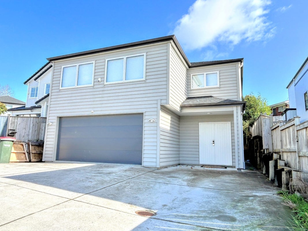 16 Jaedee CT, Howick, Auckland - Carousel 1