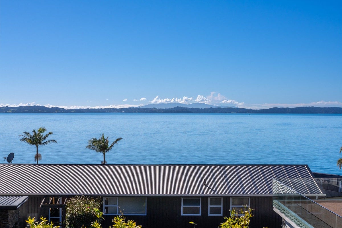 12 Burford Place, Mellons Bay, Auckland - Carousel 2