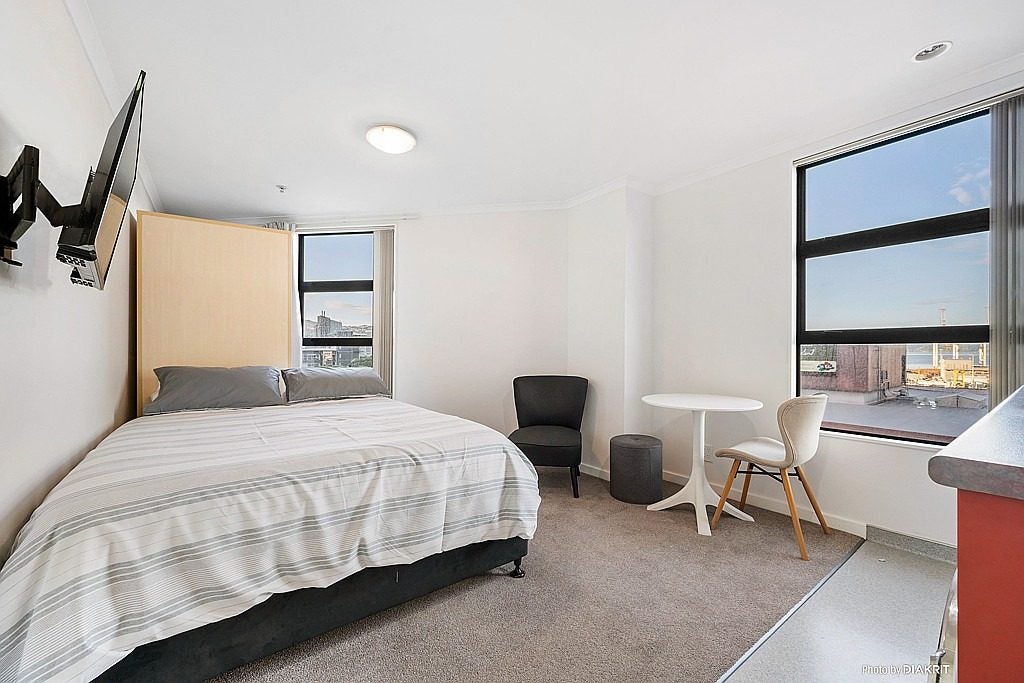 612/5 Aitken Street, Thorndon, Wellington - Carousel 2