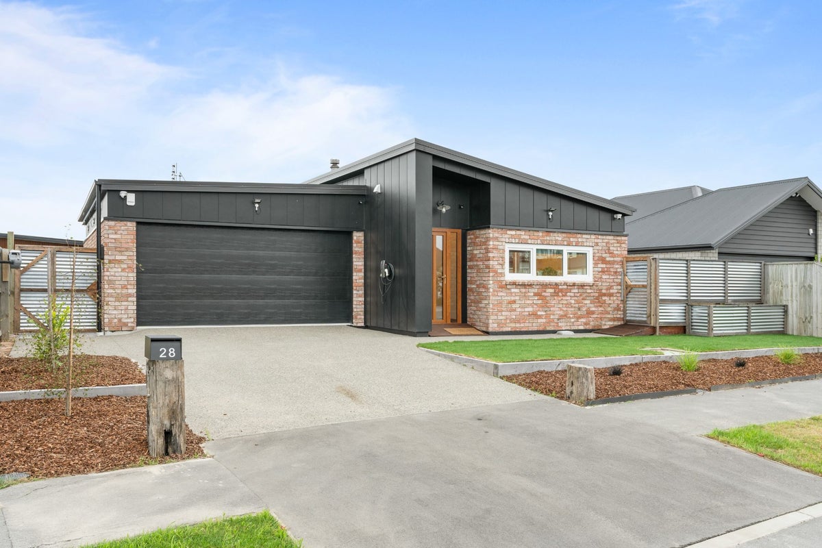 28 Collier Drive, Halswell, Christchurch - Carousel 1