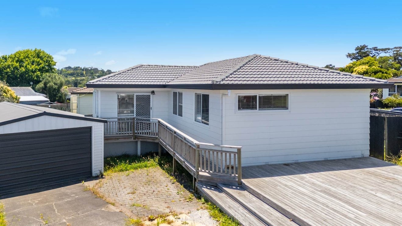 48 Childers Road, Ranui, Auckland - Carousel 1