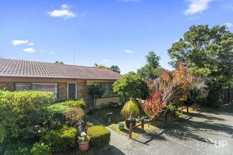 1/14 Ti Nana Crescent, Henderson, Auckland - Carousel 2
