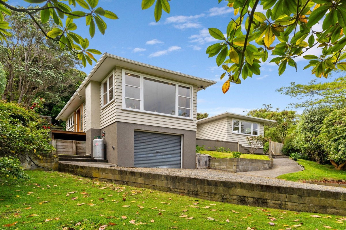 210 Matai Road, Raumati Beach, Paraparaumu - Carousel 1