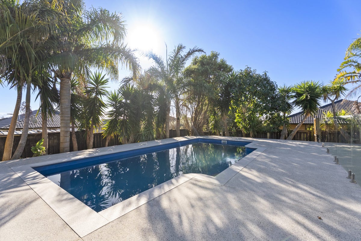 48 Columbia Crescent, Beachlands, Auckland - Carousel 2