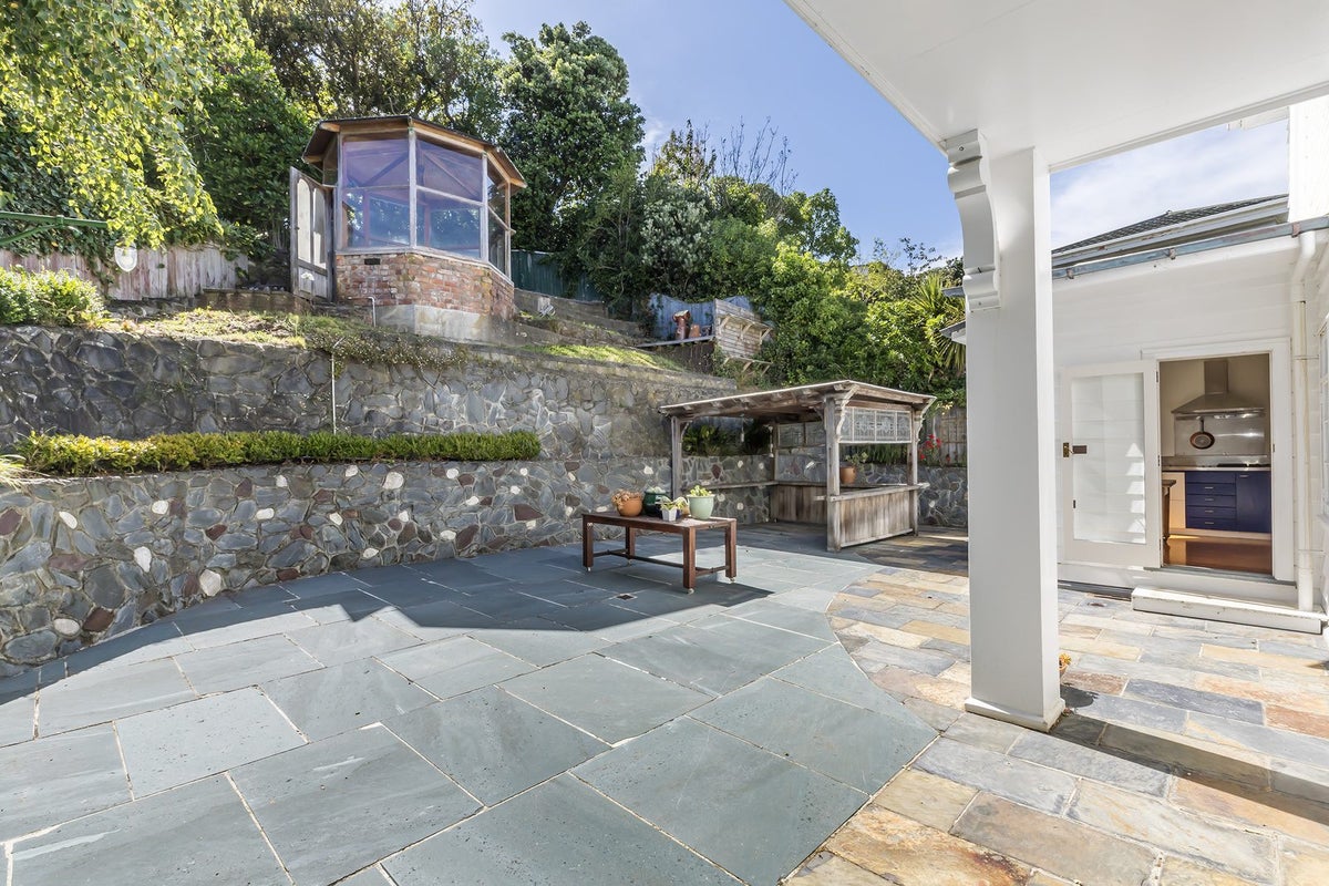 3 Ashleigh Crescent, Miramar, Wellington - Carousel 2
