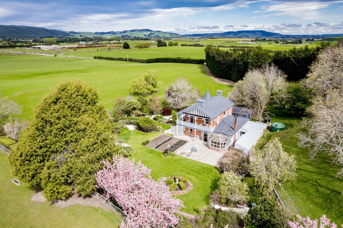 108 Limeworks Road, Circle Hill, Milton - Carousel 1