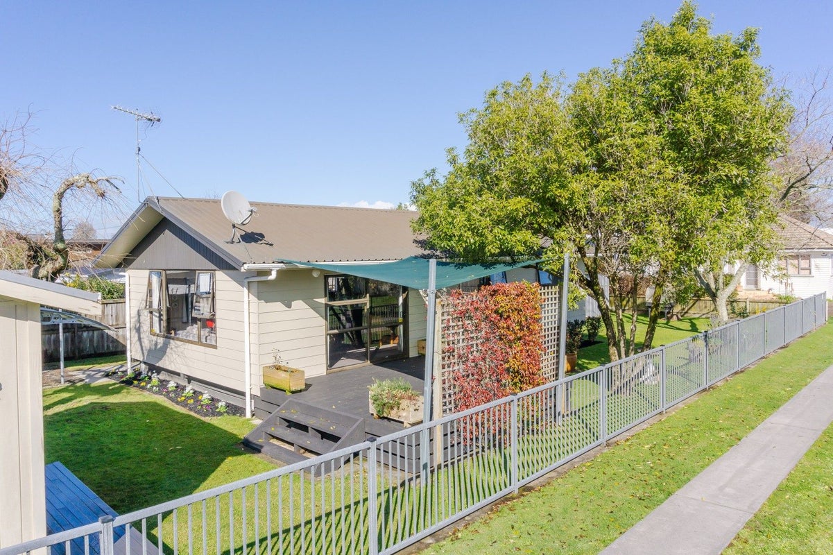 33B Firth Street, Hamilton East, Hamilton - Carousel 13