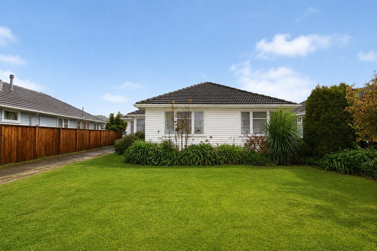 20 Frederick Street, Avalon, Lower Hutt - Carousel 1