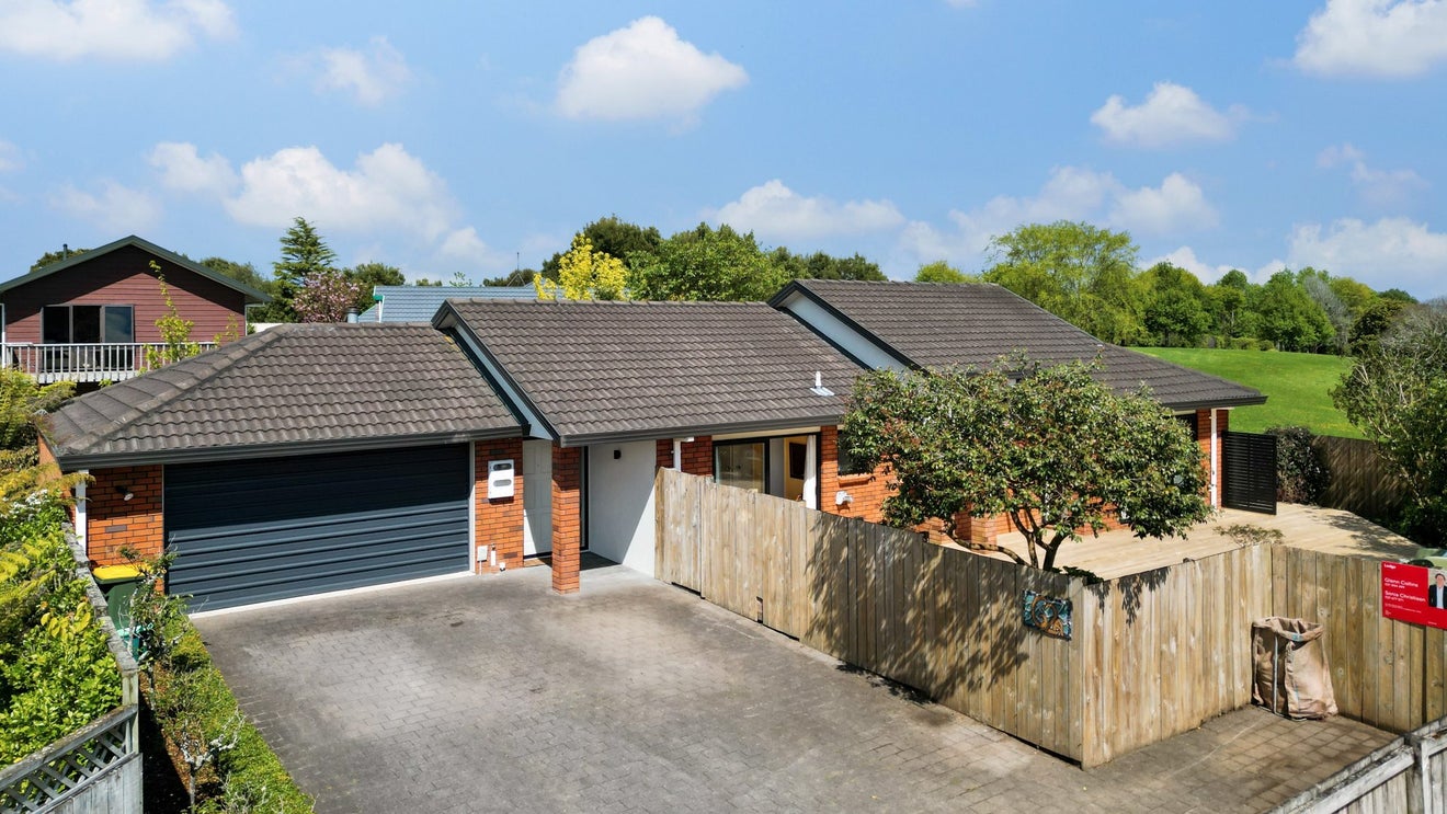 62A Sunnyhills Avenue, Glenview, Hamilton - Carousel 2