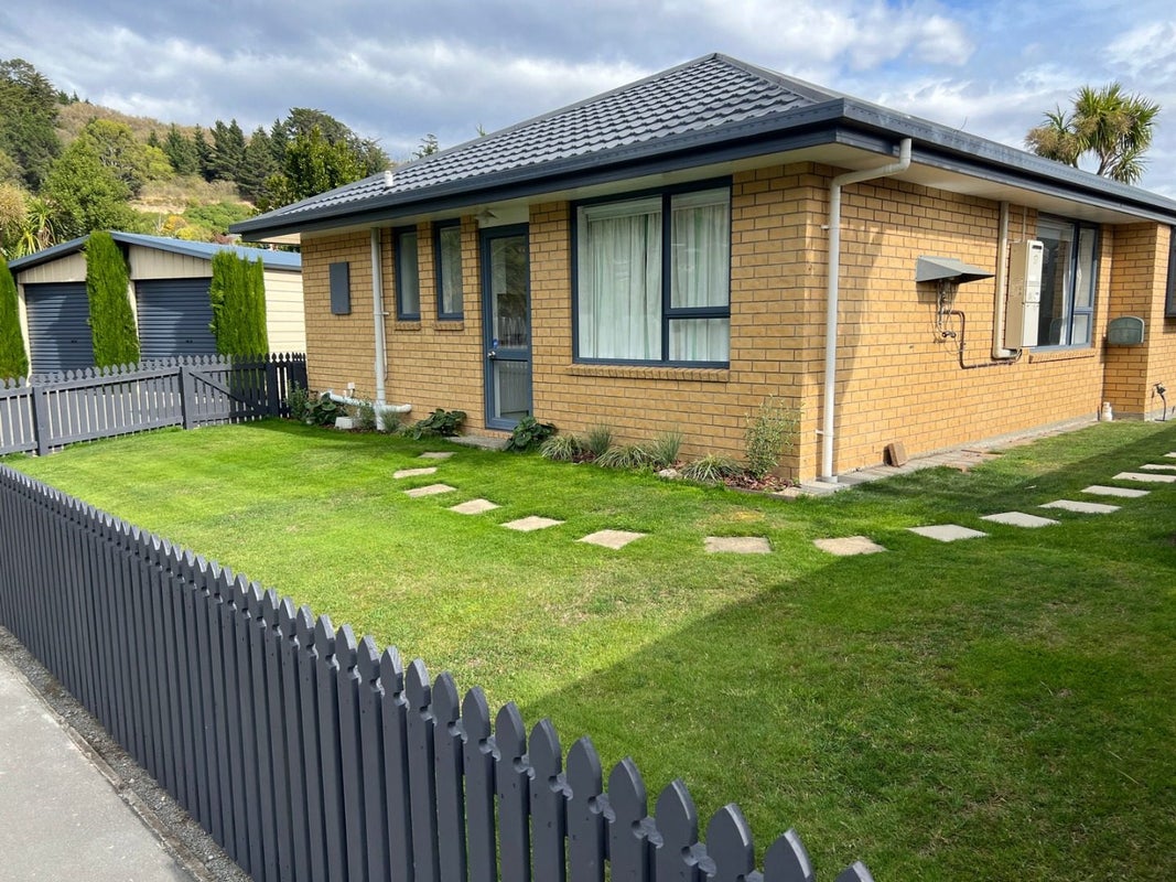 11 Stedley Place, Heathcote Valley, Christchurch - Carousel 2