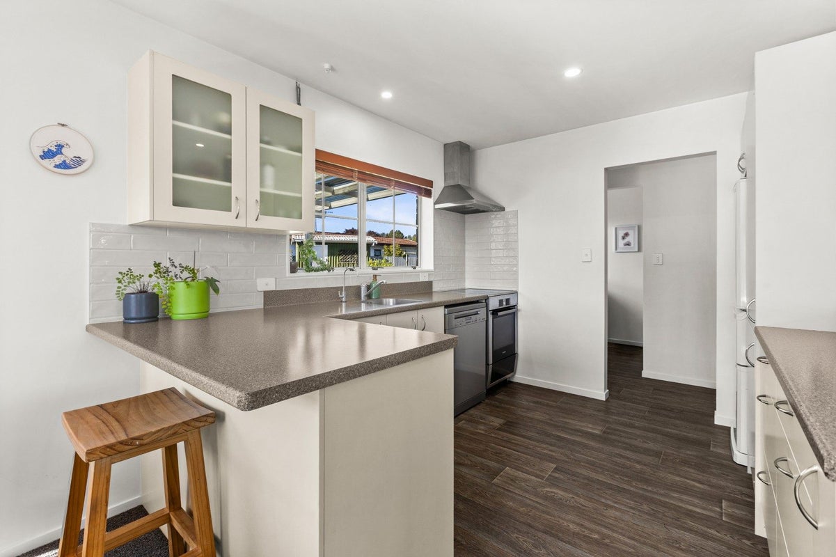 7 Wainscott Street, Greenmeadows, Napier - Carousel 2