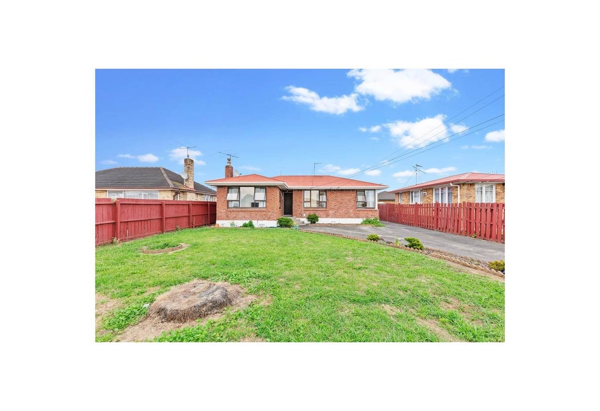 4 Brooklyn Avenue, Papatoetoe, Auckland - Carousel 2