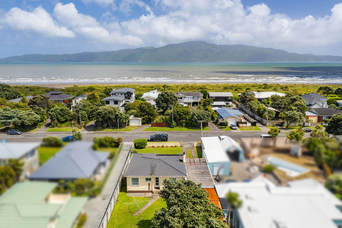 84 Manly Street, Paraparaumu Beach, Paraparaumu - Carousel 2