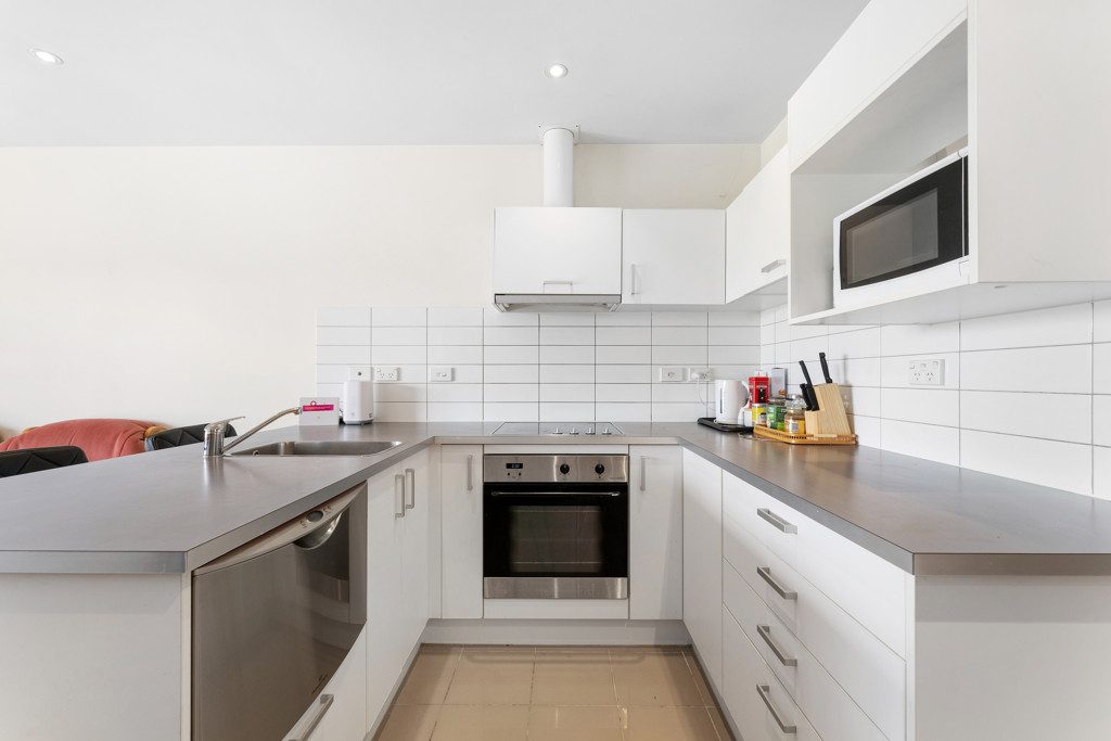 14E/71 Spencer Road, Oteha, Auckland - Carousel 2
