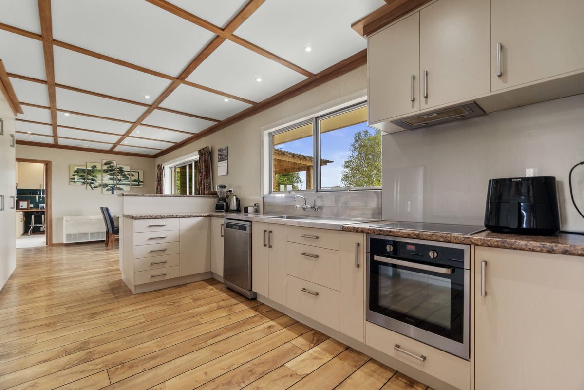 590 Kakaramea Road, Ngahinapouri, Te Awamutu - Carousel 2