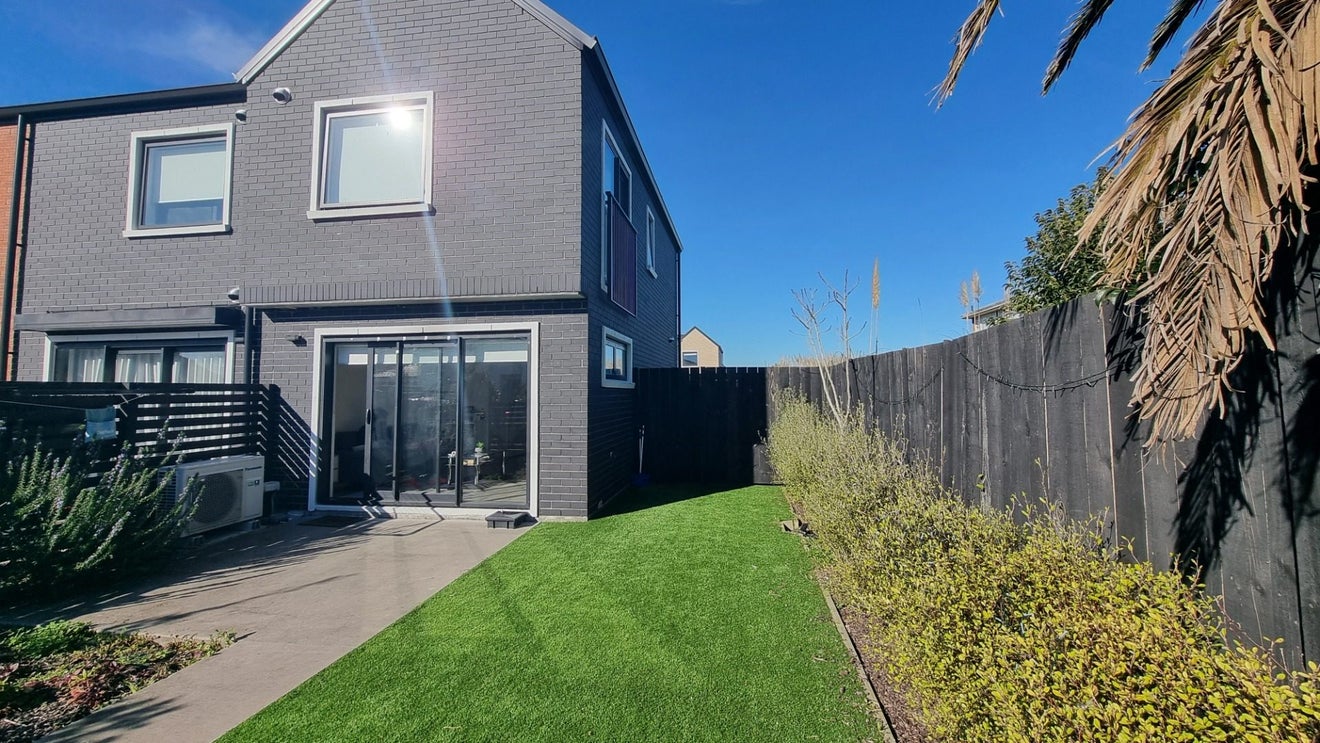 1/137 Hall Avenue, Favona, Auckland - Carousel 1