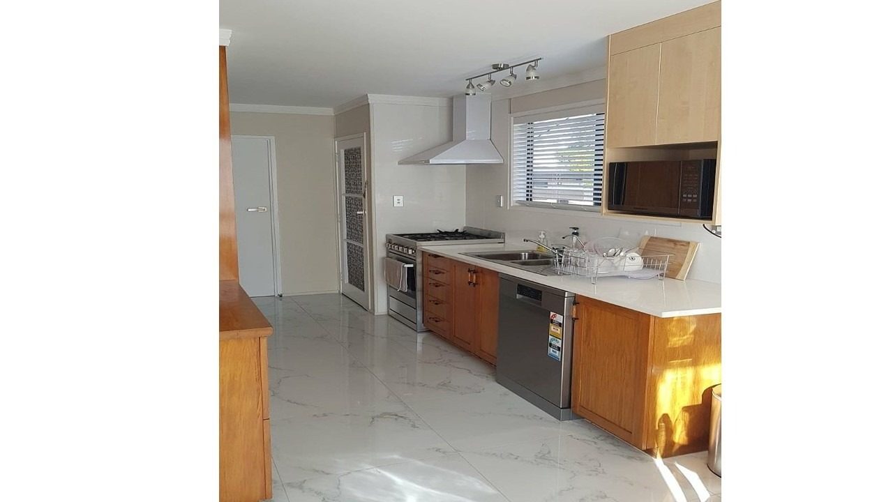 71B Solar Road, Glen Eden, Auckland - Carousel 2