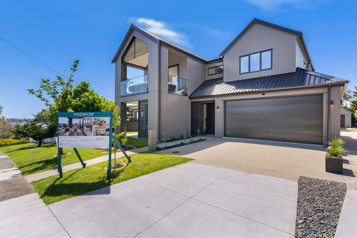 9 Kowhai Street, Takapuna, Auckland - Carousel 35