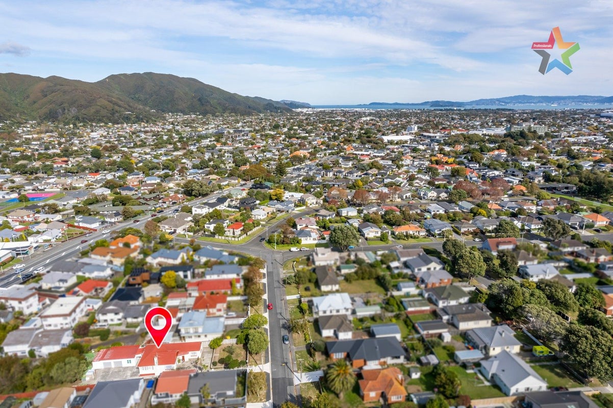 17 Charleston Avenue, Boulcott, Lower Hutt - Carousel 21