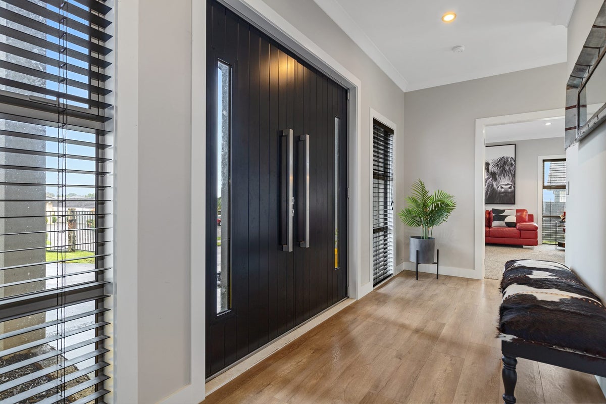 5 Miranda Place, Flagstaff, Hamilton - Carousel 2