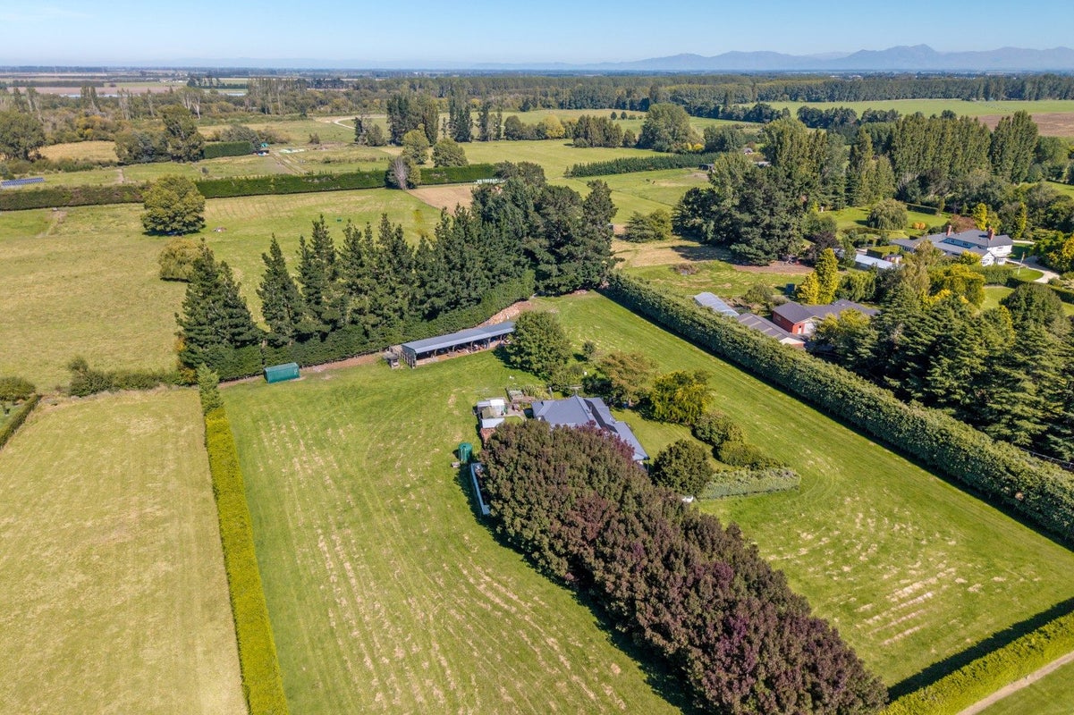 238 Beach Road East, Elgin, Ashburton - Carousel 26