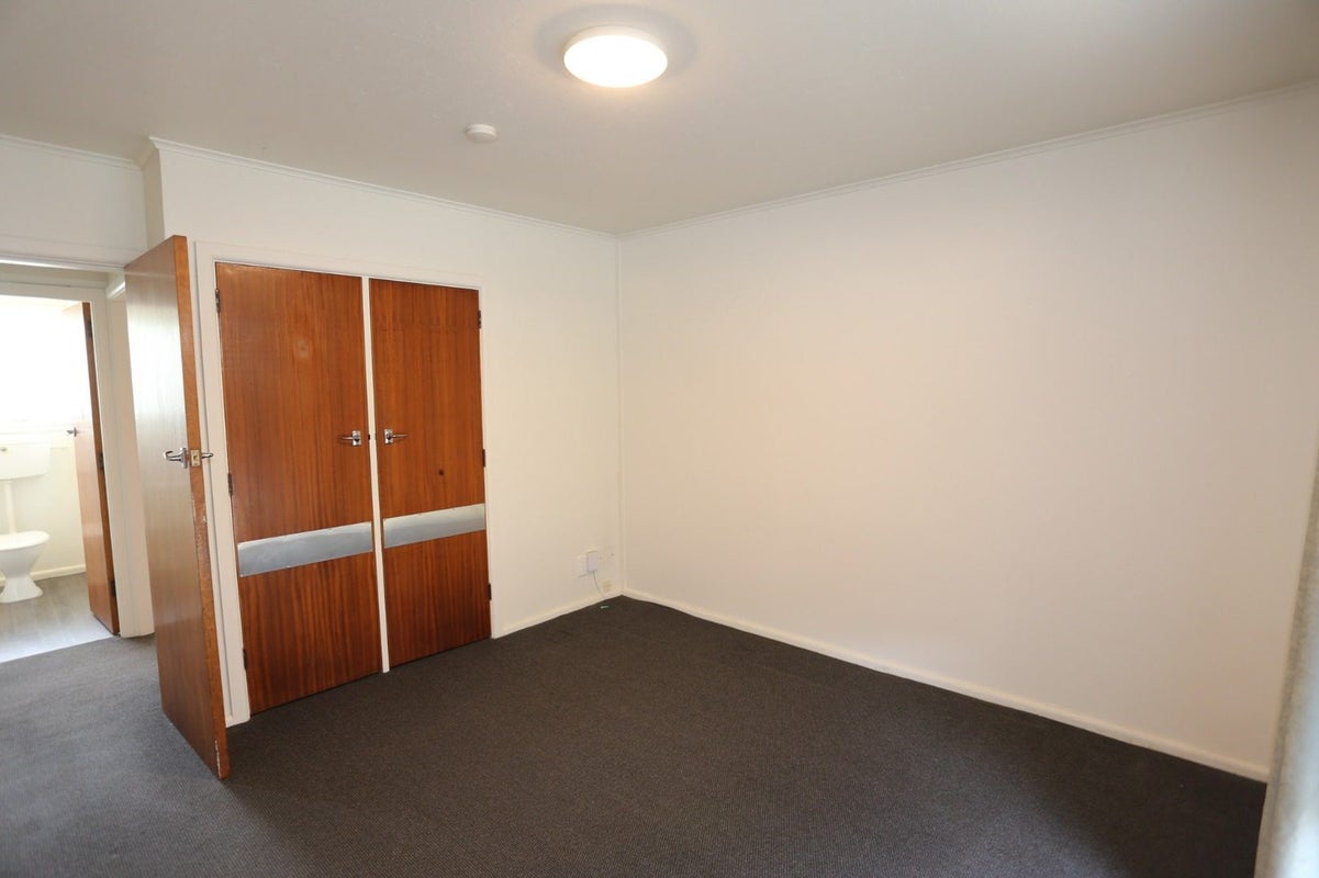 6/73 Fairfield Avenue, Addington, Christchurch - Carousel 13