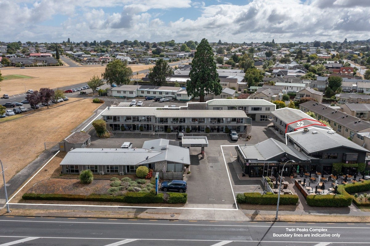 76 Lake Terrace, Taupo, Taupo - Carousel 1