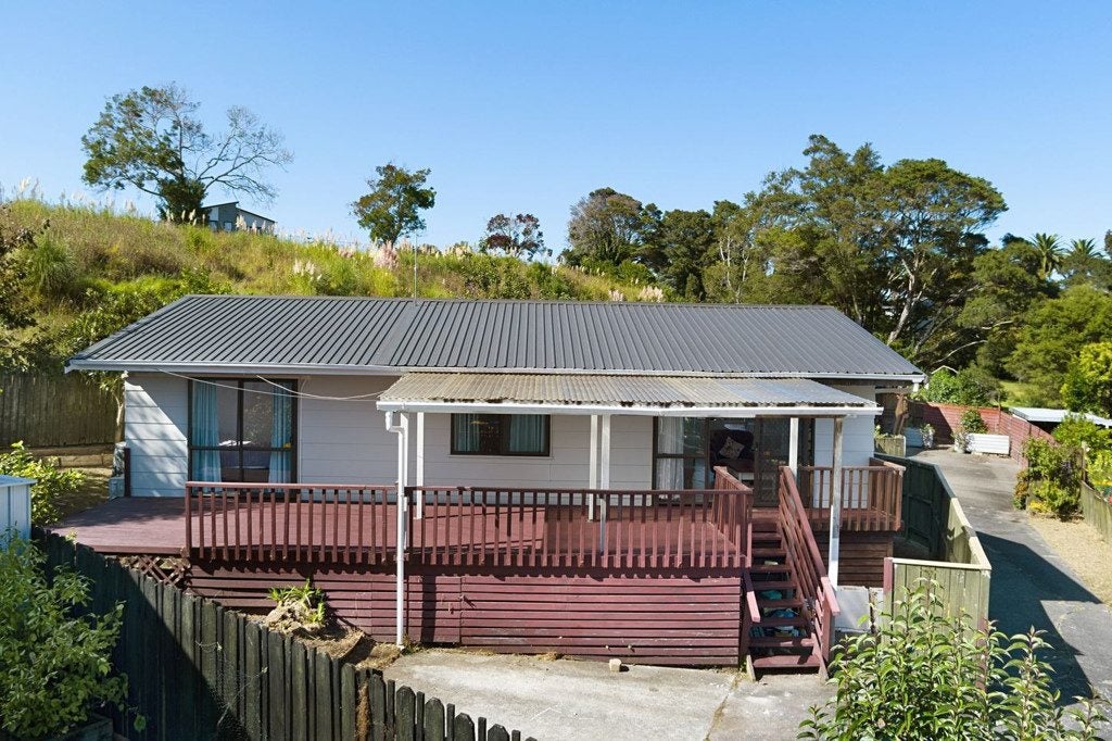 1/76 Chilcott Road, Henderson, Auckland - Carousel 2