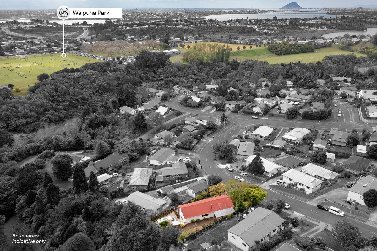 16 Langstone Street, Welcome Bay, Tauranga - Carousel 2