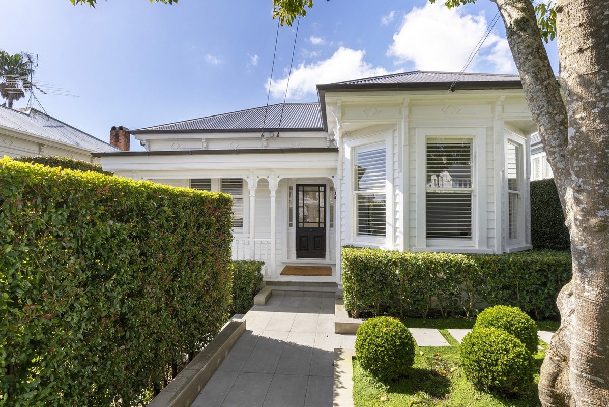 39 Lawrence Street, Herne Bay, Auckland - Carousel 1