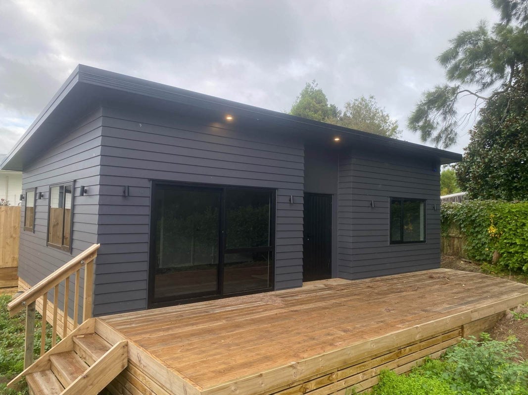 24 Lina Place, Waiuku, Waiuku - Carousel 1