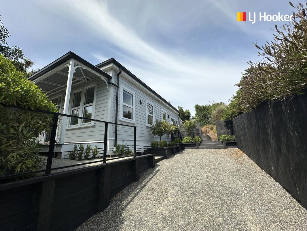 43 Rosebery Street, Belleknowes, Dunedin - Carousel 1