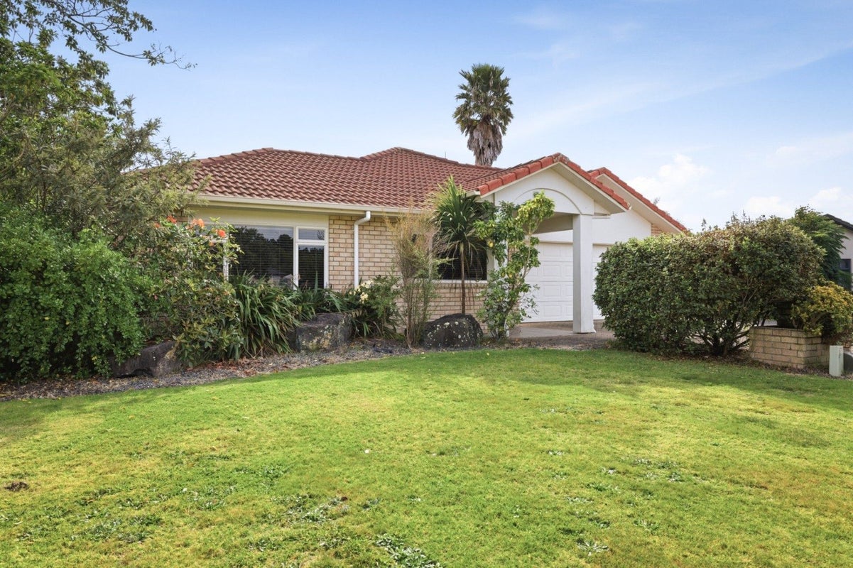 37 Tomika Crescent, Papamoa Beach, Papamoa - Carousel 2