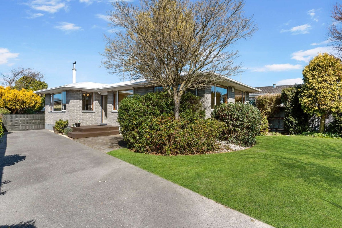 20 Stanton Crescent, Hoon Hay, Christchurch - Carousel 1