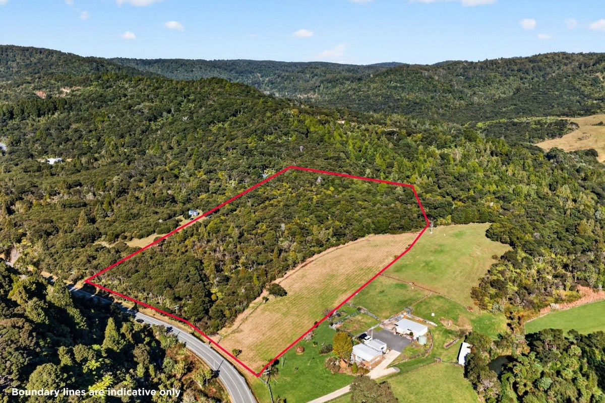 106 Te Henga Road, Waitakere, Auckland - Carousel 1